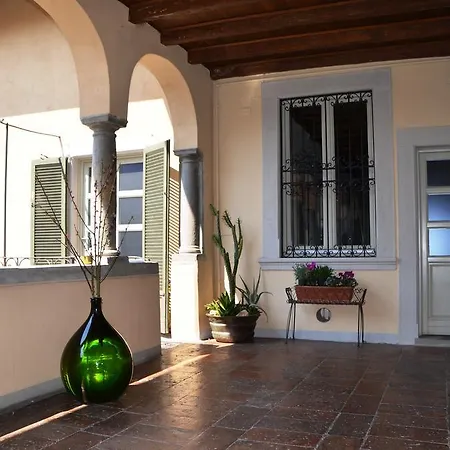 Angolo Del Poeta Bed & Breakfast 2*