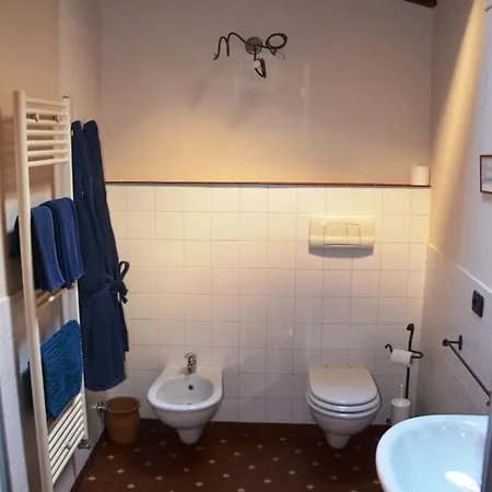 Angolo Del Poeta Bed & Breakfast 2*