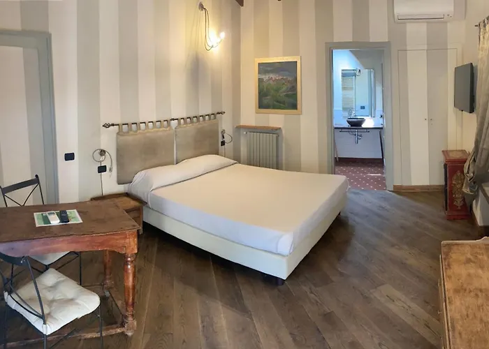 Angolo Del Poeta 4*